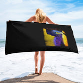 Detail of SurArt 103 Towel's fabric, showcasing the fine quality and texture for a superior drying experience.